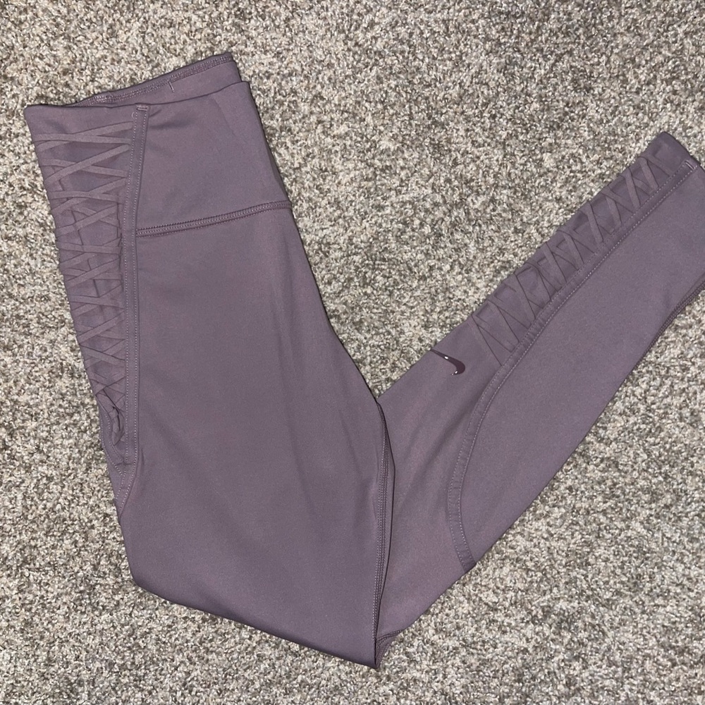 Woman’s Nike leggings